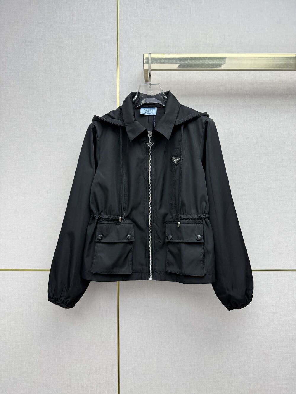 🥼Prada Black Re-Nylon Cropped Hooded Utility Jacket with Logo Pockets